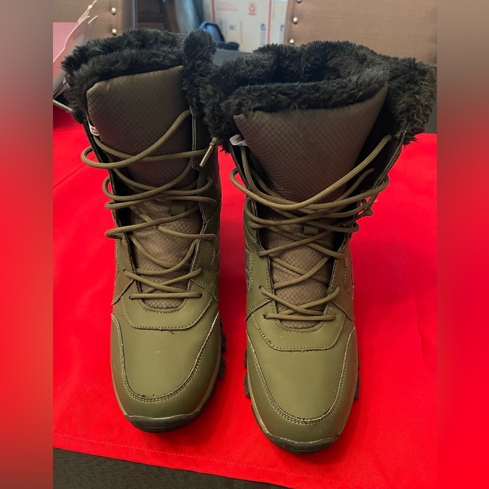 Men’s Olive Military Green Winter Boots, size 43, used twice, size 10 - Picture 2 of 7
